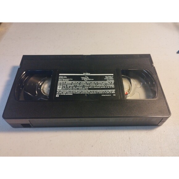 The Black Cauldron (VHS, 2000, Gold Collection Edition) - Picture 8 of 8